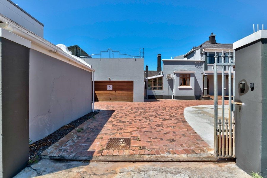 6 Bedroom Property for Sale in Milnerton Western Cape